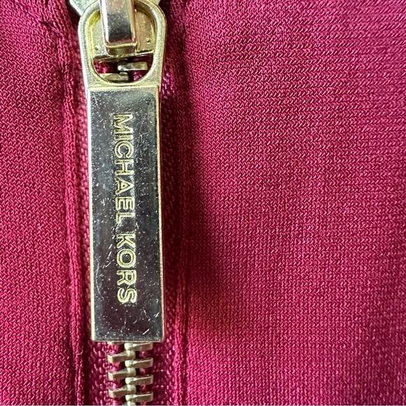 Michael Kors Knit Shift Dress Sleeveless V-Neck Zipper Office Work Burgundy XS - Picture 4 of 10